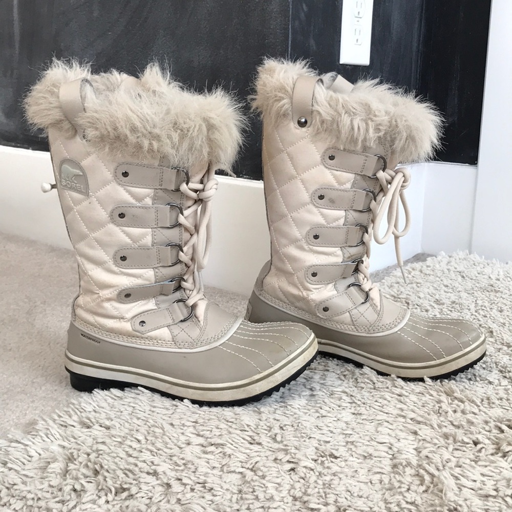 SOREL — Women’s Tofino Boot